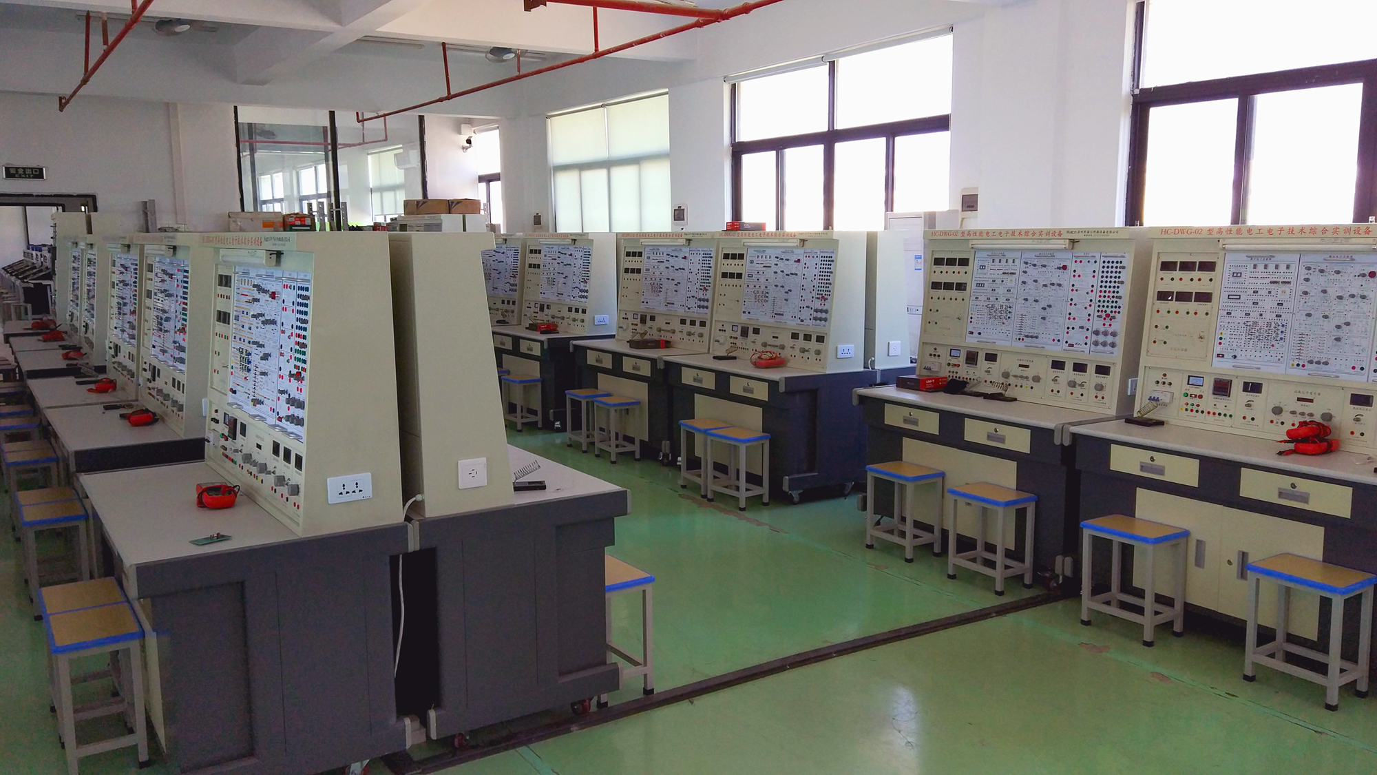 電工電子維修實訓設備